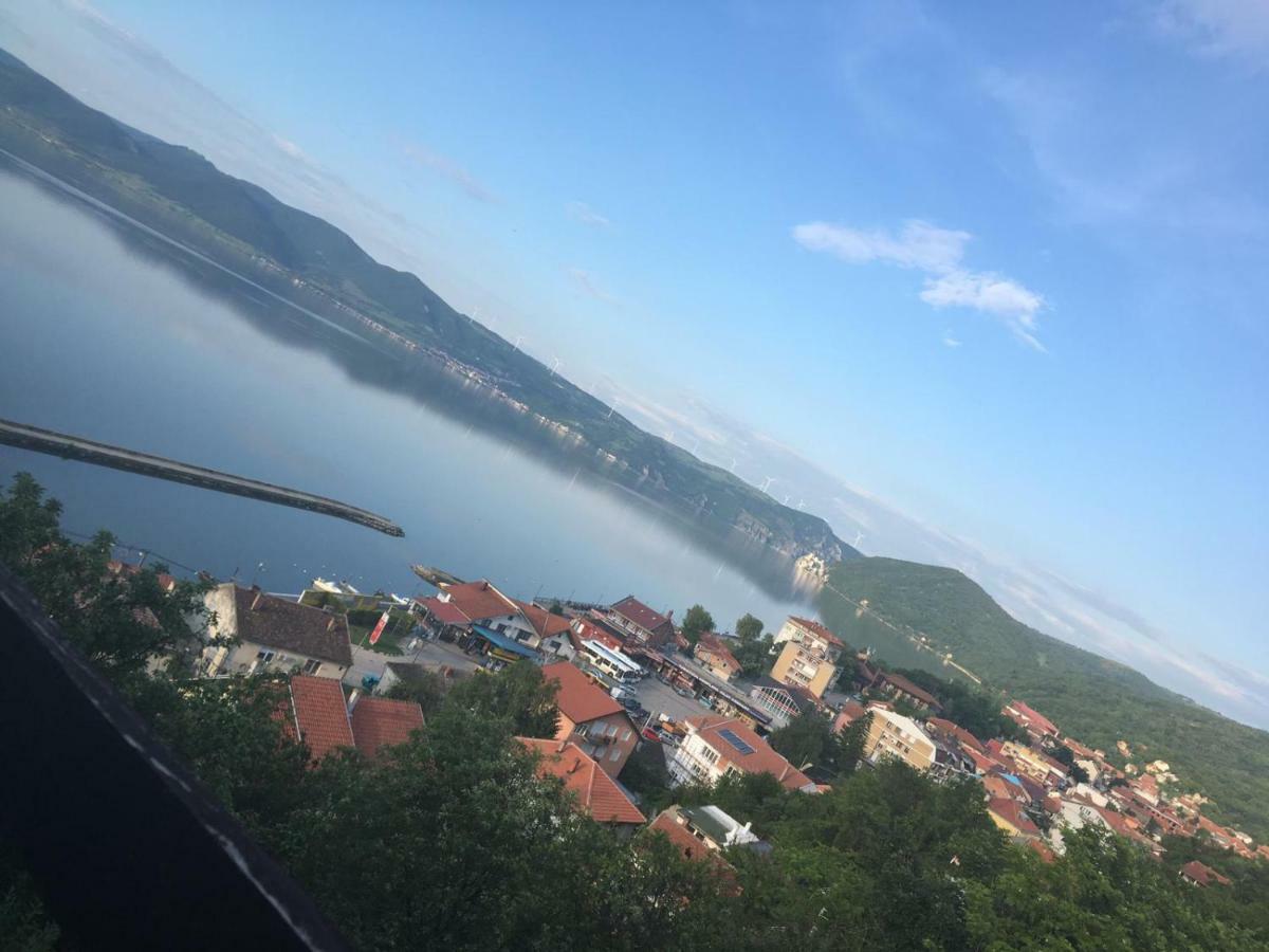 Apartmani Vidikovac Golubac Extérieur photo