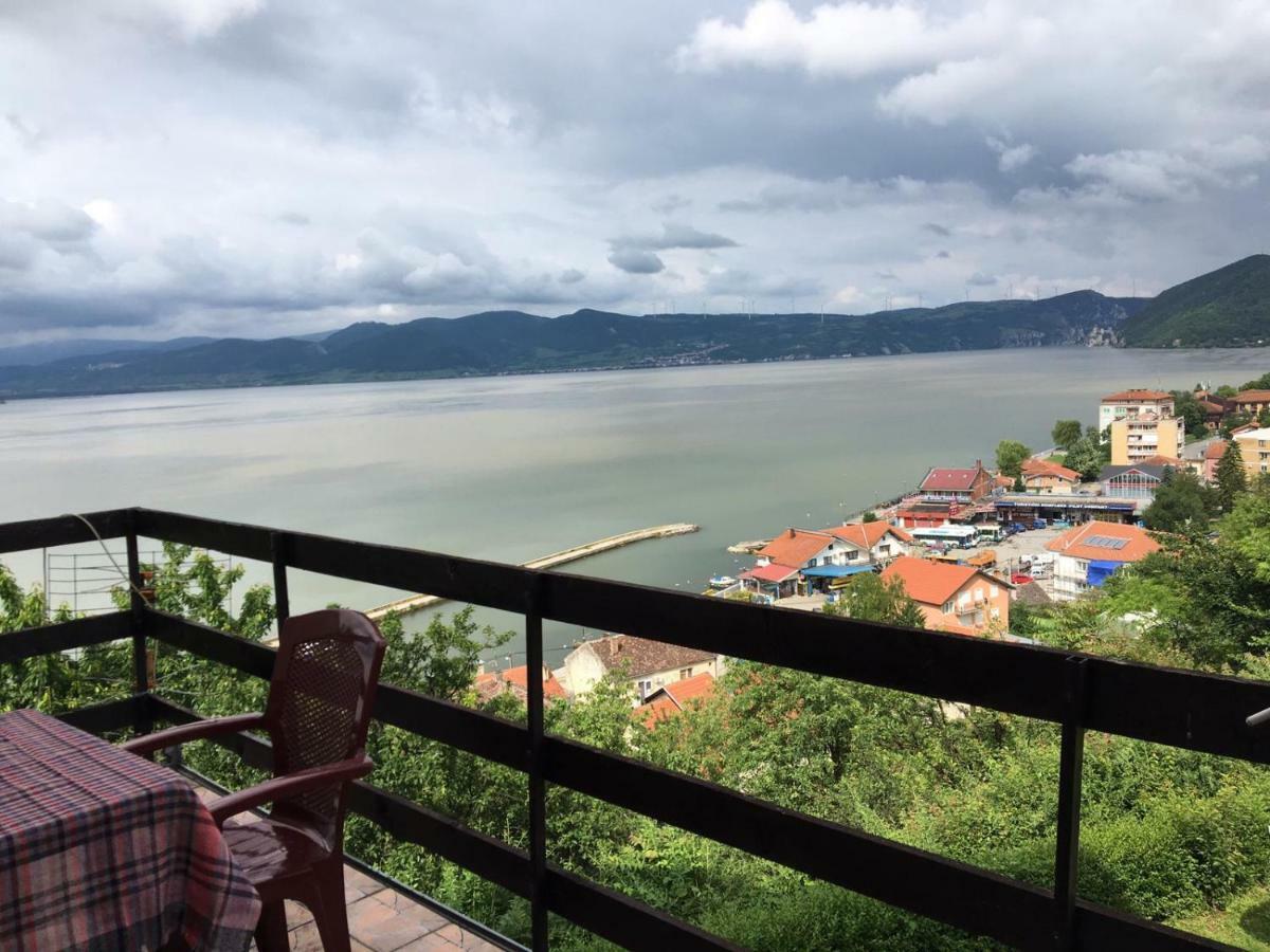 Apartmani Vidikovac Golubac Extérieur photo